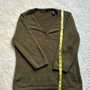 Gorgeous olive green super soft Lord and Taylor cashmere sweater.